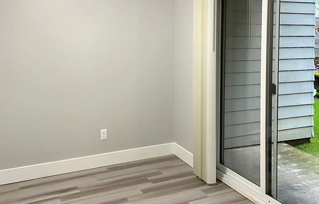 2 beds, 1 bath, 700 sqft, $1,695, Unit A14