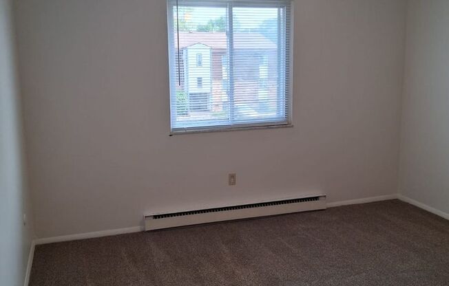 Linda Susan Arms Apartments