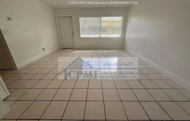 2 beds, 1 bath, 827 sqft, $1,825, Unit 555