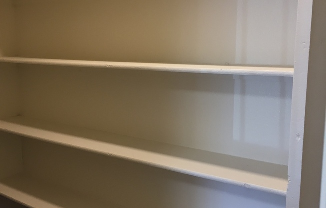 2 beds, 1 bath, 950 sqft, $1,225, Unit 116