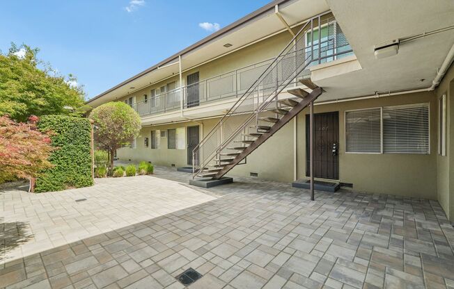 Studio, 1 bath, $1,550, Unit 107