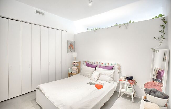 1 bed, 1 bath, 700 sqft, $2,195, Unit 303