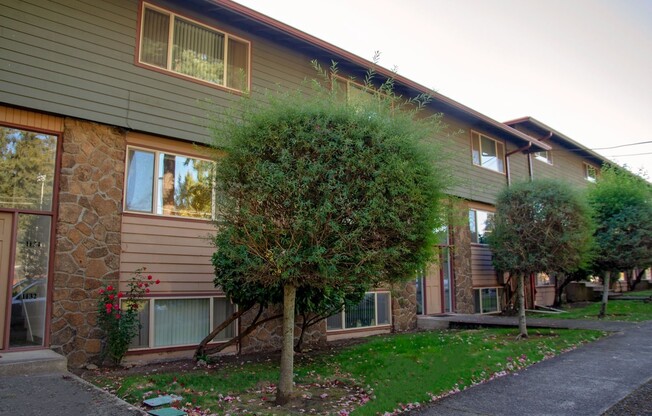 Camas House Apartments (CH)