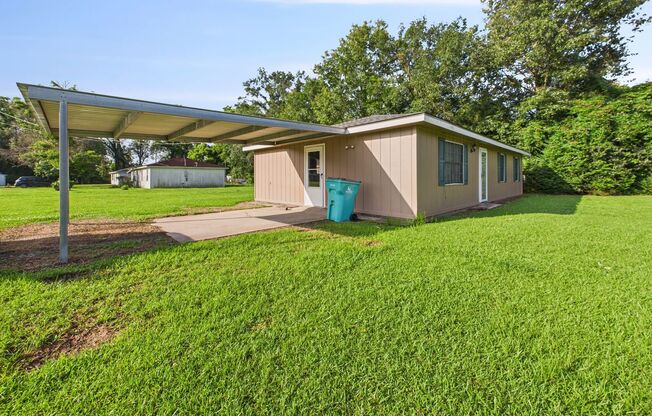 Charming 3-Bedroom, 2-Bath Home in Peaceful Country Setting