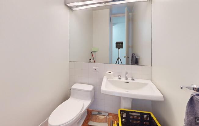 1 bed, 1.5 baths, $6,000, Unit 15G