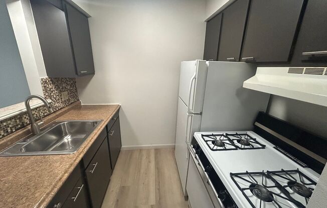 1 bed, 1 bath, $995, Unit 347