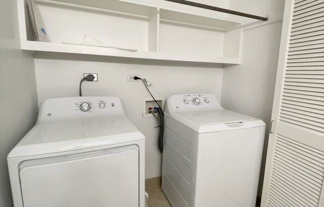 2 beds, 2 baths, $3,500, Unit # 1212