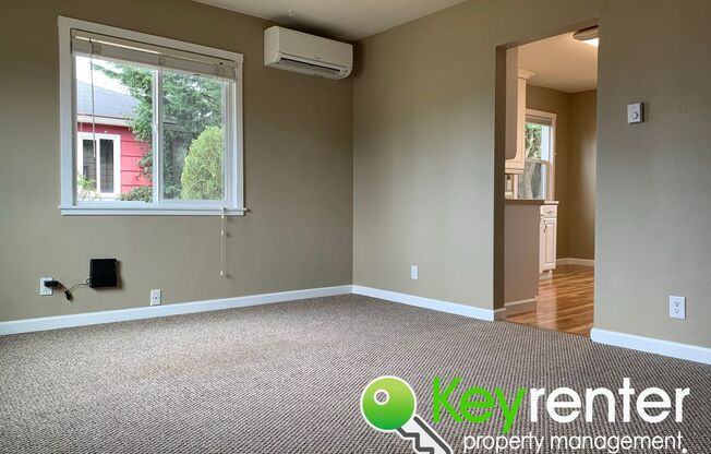 Centrally located Cozy Rambler in Tacoma!