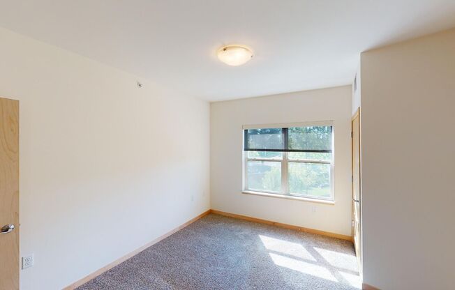 1 bed, 1 bath, 739 sqft, $1,640, Unit 5314-106