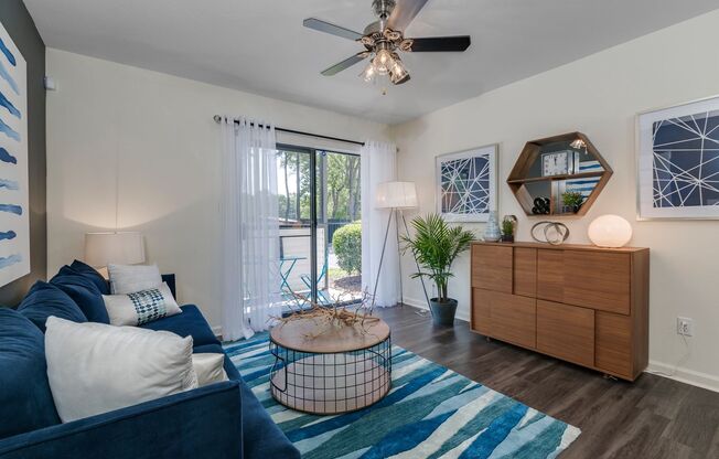 2 beds, 1.5 baths, 975 sqft, $1,150, Unit 610