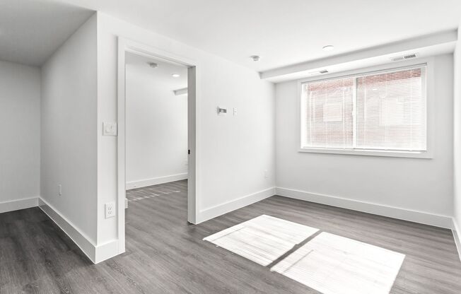 2 beds, 1 bath, 515 sqft, $2,800, Unit 1400-302