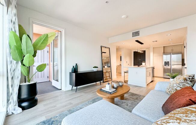 2 beds, 2 baths, 826 sqft, $4,000, Unit Unit 318