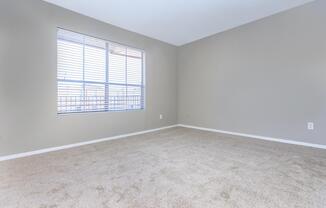 1 bed, 1 bath, 648 sqft, $859