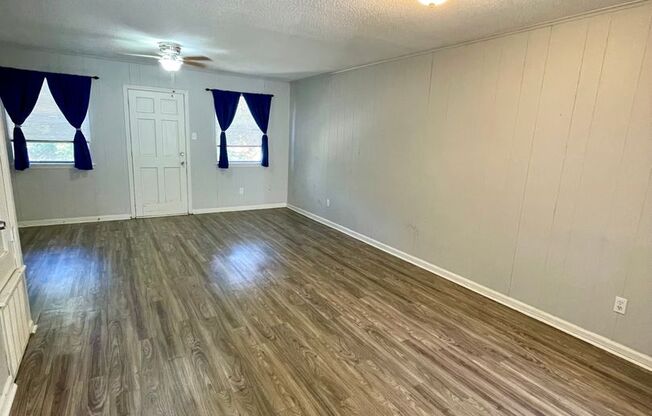 2 beds, 1 bath, 1,100 sqft, $850, Unit C