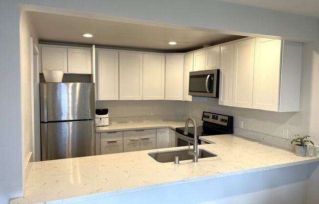 211 3rd St S, Kirkland WA 98033 -