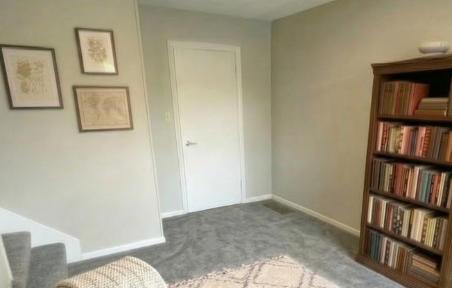 3 beds, 2 baths, 1,607 sqft, $1,595, Unit D-1902