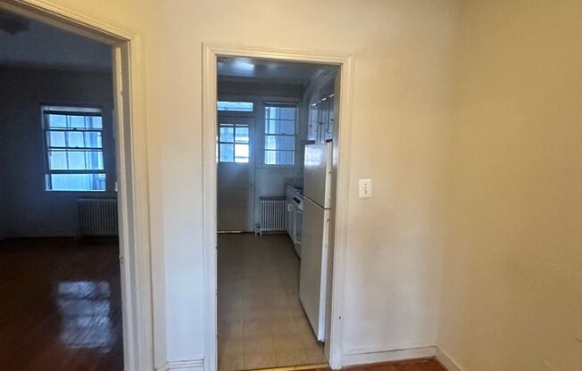 1 bed, 1 bath, 780 sqft, $1,695, Unit 422 #4