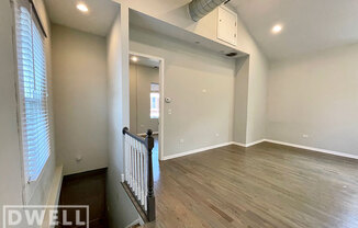 712 N Willard Ct