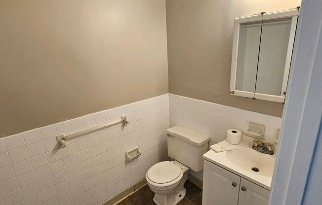 Studio, 1 bath, $916, Unit 202