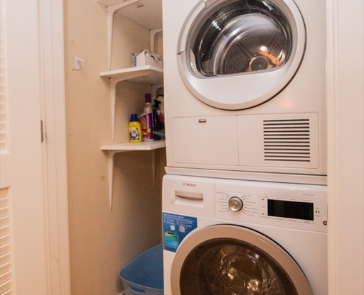 2 beds, 2 baths, 1,080 sqft, $5,750, Unit 401