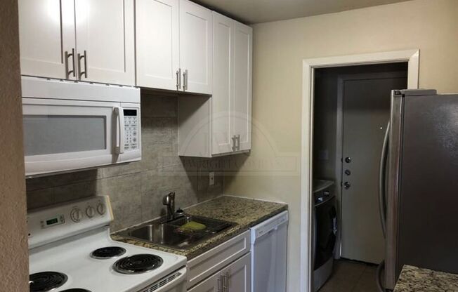 2 beds, 1 bath, $850, Unit 1101 Eastside Unit A