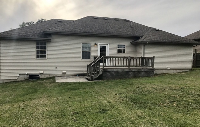 Great  3 bedroom - 2 bathroom - 2 car garage in Nixa -  Available NOW