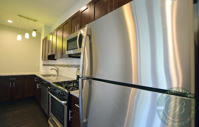 2 beds, 1 bath, 700 sqft, $2,200, Unit 103
