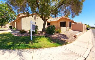 2 BEDROOM PATIO HOME IN AHWATUKEE!