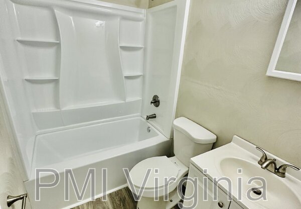 311 ASHLAWN DR