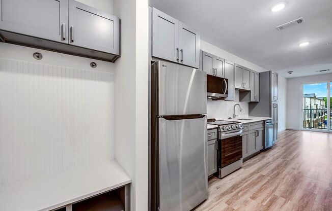 Studio, 1 bath, 534 sqft, $1,300
