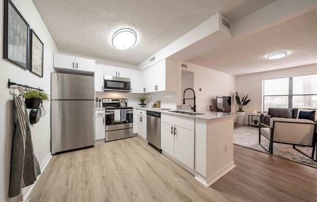 Fully Equipped Kitchen at Northlake Apartments, Florida, 32218