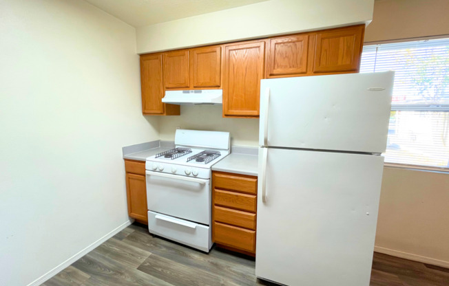 2 beds, 1 bath, 900 sqft, $900, Unit Unit A