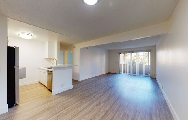 2 beds, 1 bath, 720 sqft, $2,325, Unit 213C