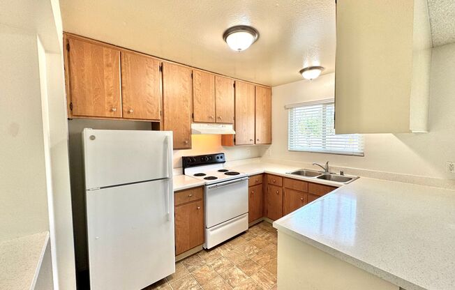 2 beds, 2 baths, 850 sqft, $2,275, Unit 2265-26