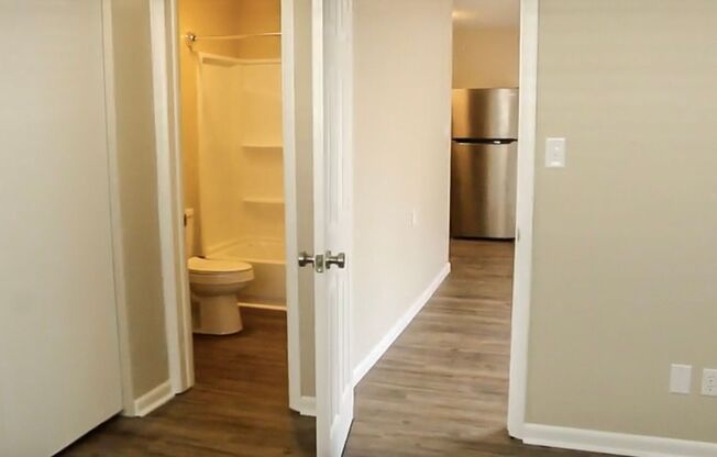 Newly Remodeled 1 Bedroom Apartments