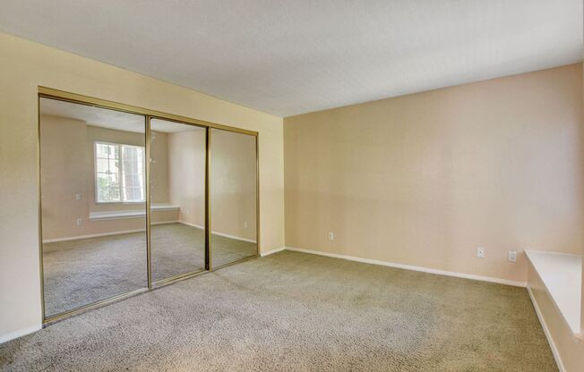 3 beds, 2 baths, $1,520, Unit # 1039