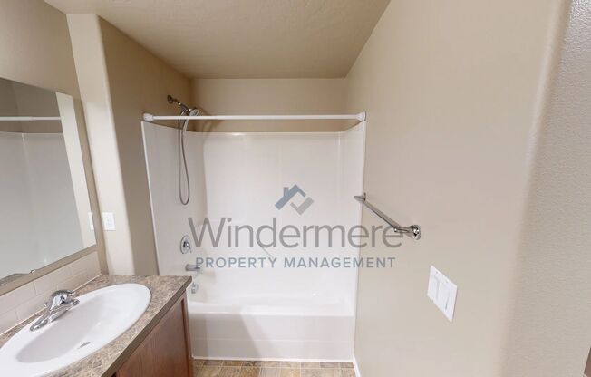 3 beds, 2 baths, $1,895