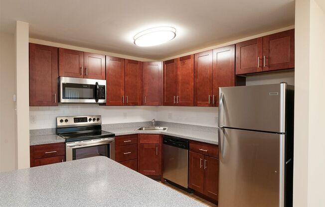 2 beds, 1.5 baths, 948 sqft, $1,975, Unit 225