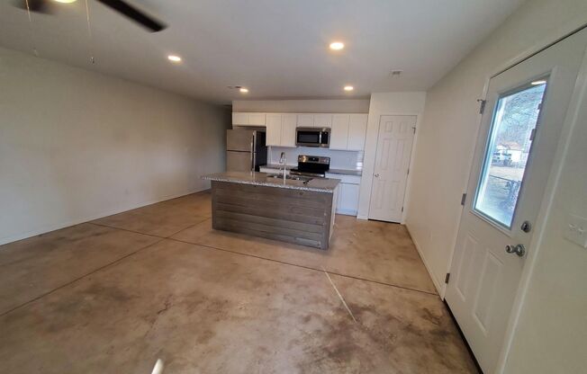 1019 N Spruce #100