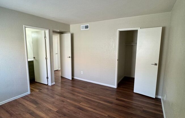 2 beds, 2 baths, 900 sqft, $1,395, Unit 04