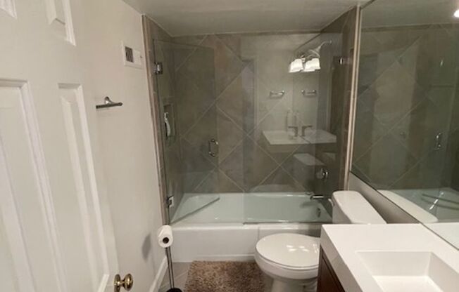 3 beds, 3 baths, $4,195, Unit Unit # 5