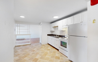 2 beds, 1 bath, 750 sqft, $2,395, Unit 42