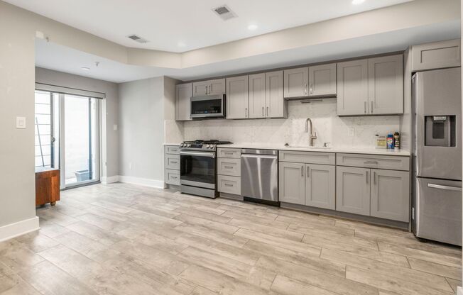 Lovely 1 BR/1.5 BA Condo in Columbia Heights!