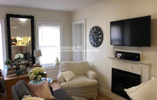 10 Wiget St