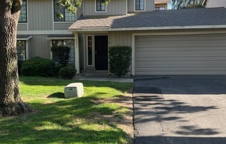 4727 E ALAMOS AVE