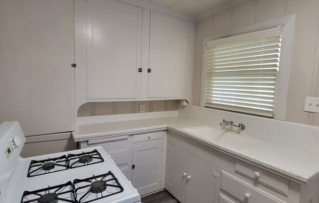 1 bed, 1 bath, 500 sqft, $1,475, Unit 4600