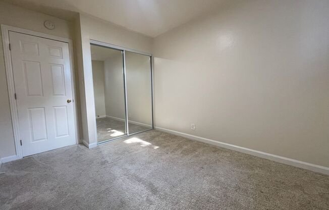 1 bed, 1 bath, $1,645, Unit 30