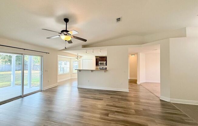 3825 RUNNER STONE DR