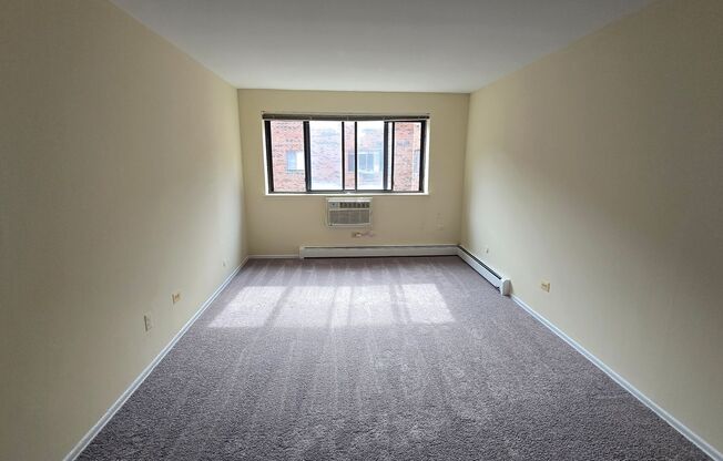 1 bed, 1 bath, 700 sqft, $1,770, Unit 426