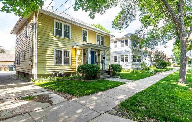 2546-2548 Kendall Avenue